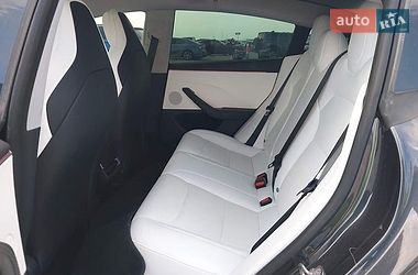 Седан Tesla Model 3 2024 в Львове