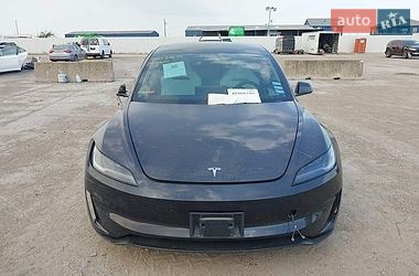 Седан Tesla Model 3 2024 в Львове