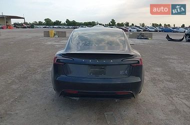 Седан Tesla Model 3 2024 в Львове