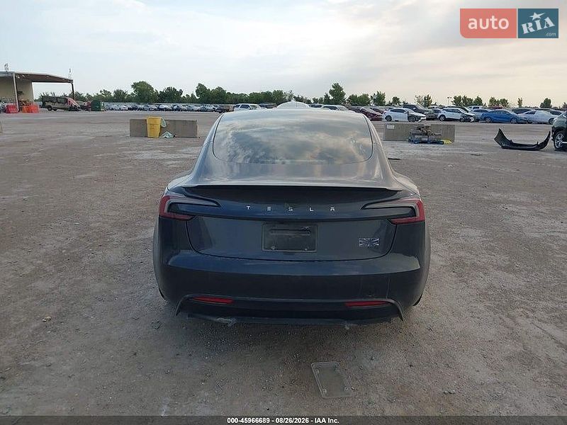 Седан Tesla Model 3 2024 в Львове