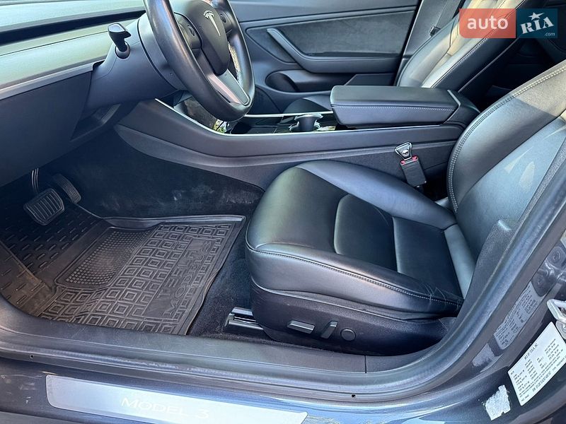 Седан Tesla Model 3 2019 в Харькове
