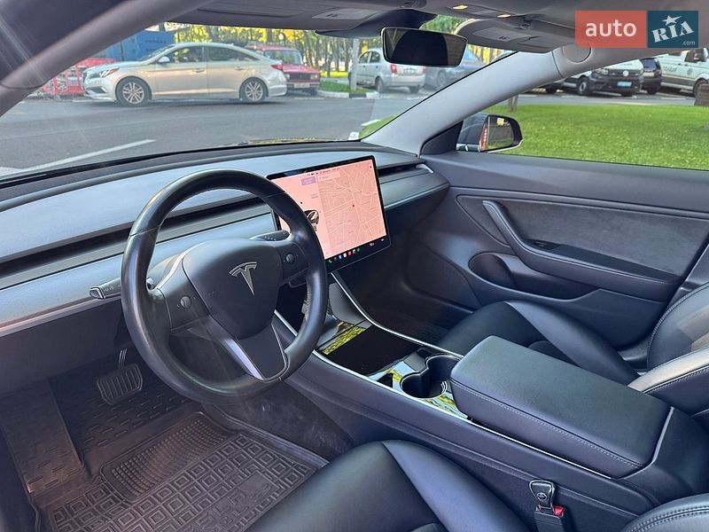 Седан Tesla Model 3 2019 в Харькове