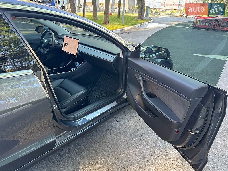Седан Tesla Model 3 2019 в Харькове