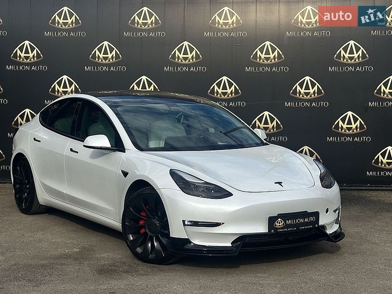 Tesla Model 3 2022