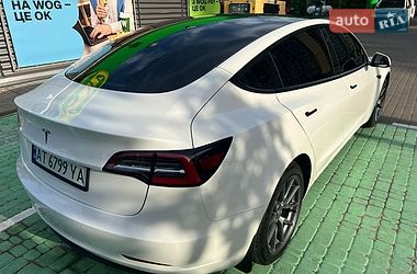 Седан Tesla Model 3 2022 в Києві