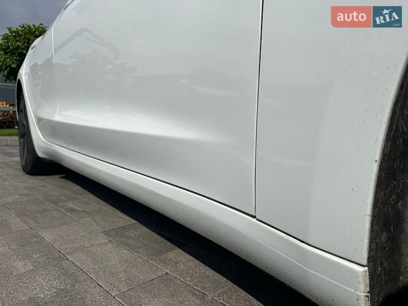 Седан Tesla Model 3 2019 в Луцке