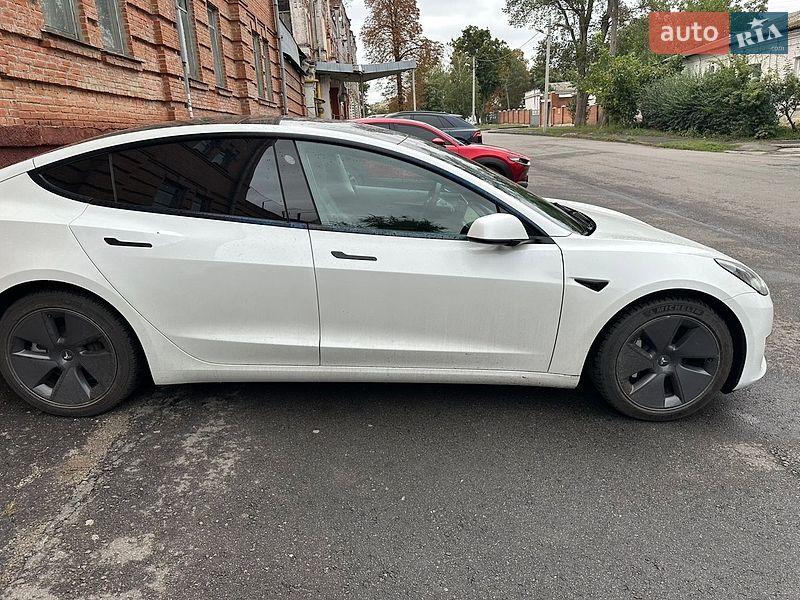 Tesla Model 3 2022