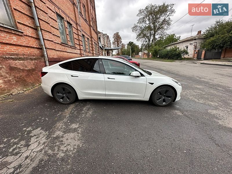 Седан Tesla Model 3 2022 в Полтаве