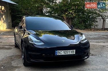 Седан Tesla Model 3 2019 в Дрогобыче
