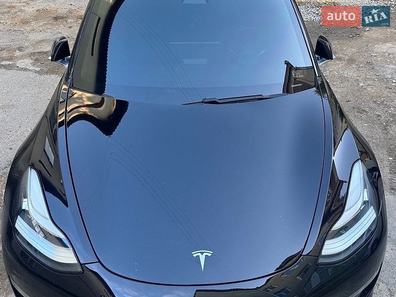 Седан Tesla Model 3 2019 в Дрогобыче