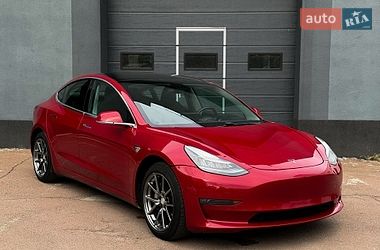 Седан Tesla Model 3 2019 в Києві