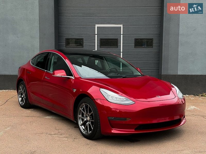 Седан Tesla Model 3 2019 в Києві