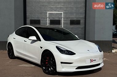 Седан Tesla Model 3 2022 в Києві