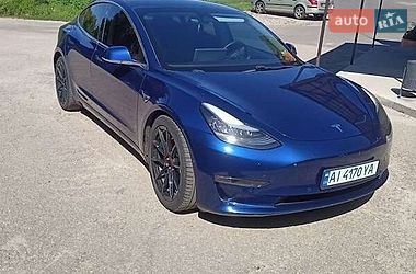 Седан Tesla Model 3 2019 в Львове