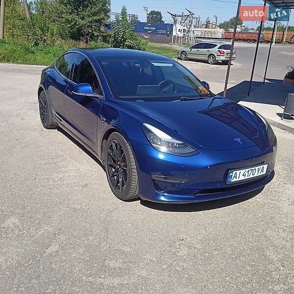 Седан Tesla Model 3 2019 в Львове
