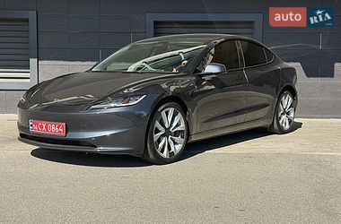 Седан Tesla Model 3 2025 в Києві