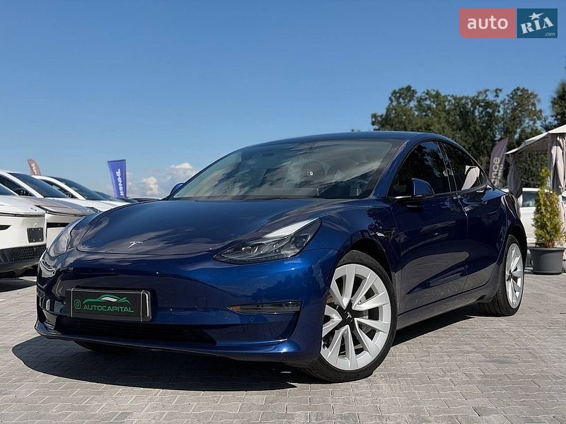 Tesla Model 3 2022