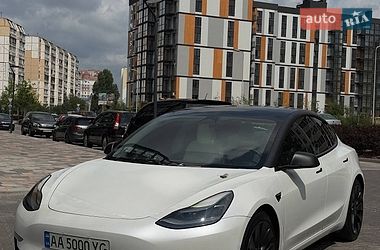 Седан Tesla Model 3 2021 в Киеве