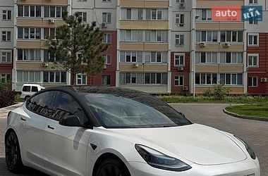 Седан Tesla Model 3 2021 в Киеве