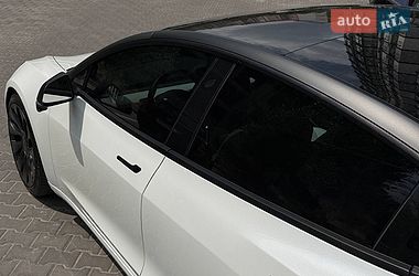 Седан Tesla Model 3 2021 в Киеве