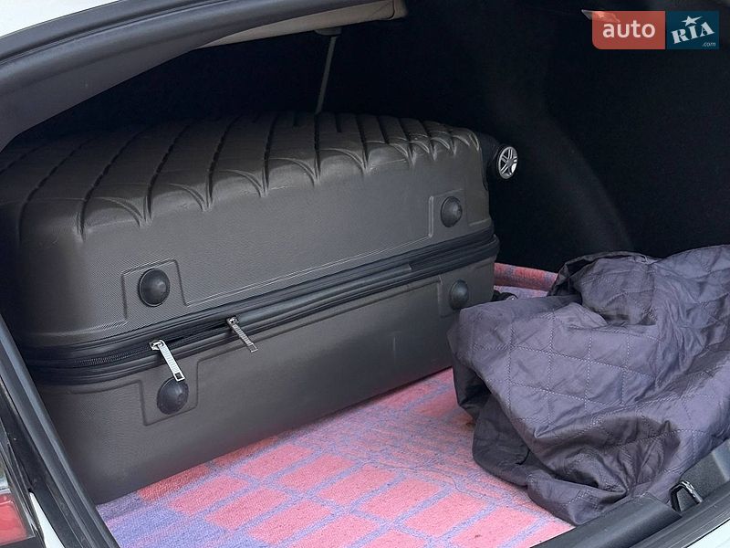 Седан Tesla Model 3 2021 в Киеве