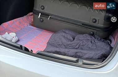Седан Tesla Model 3 2021 в Киеве