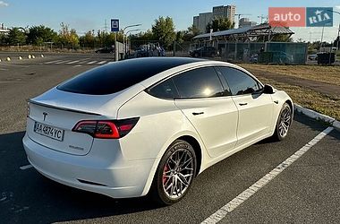 Седан Tesla Model 3 2022 в Києві