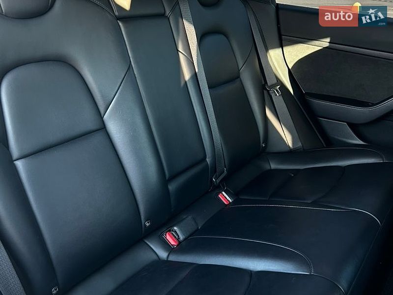 Седан Tesla Model 3 2022 в Києві