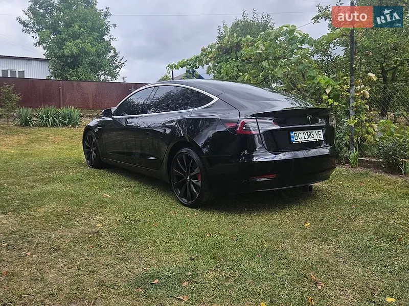Tesla Model 3 2018