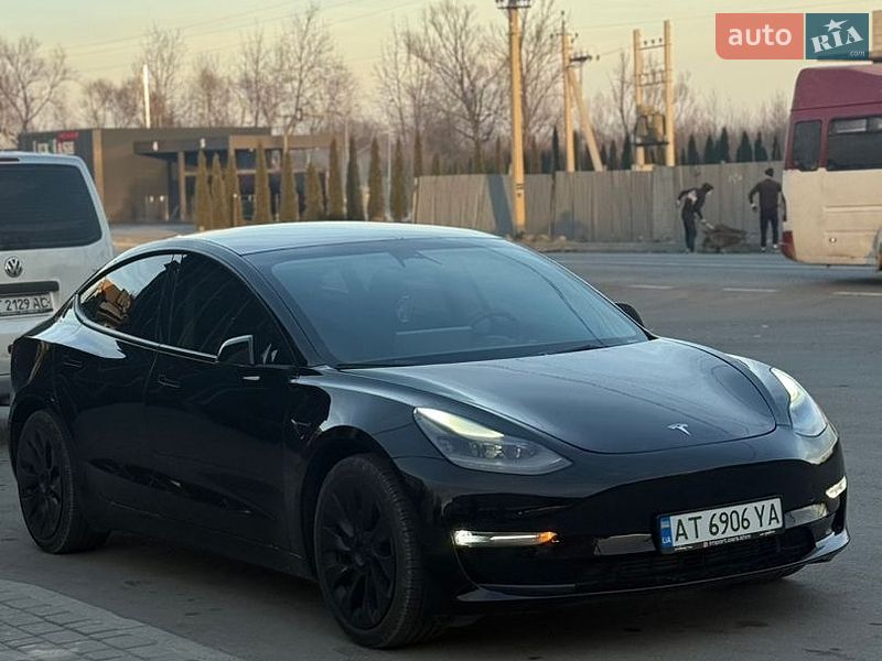 Tesla Model 3 2022
