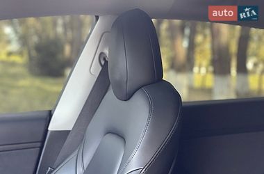 Седан Tesla Model 3 2019 в Новій Водолагі