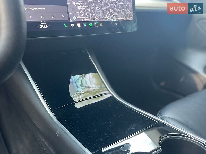 Седан Tesla Model 3 2019 в Новій Водолагі