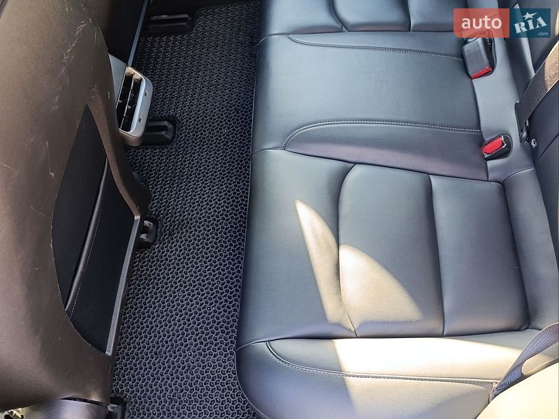 Седан Tesla Model 3 2018 в Львове фото 8 Седан Tesla Model 3 2018 в Львове