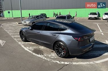 Седан Tesla Model 3 2023 в Киеве