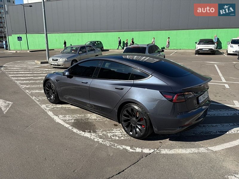 Седан Tesla Model 3 2023 в Киеве