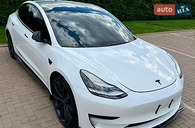 Седан Tesla Model 3 2019 в Кривом Роге