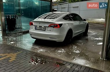 Седан Tesla Model 3 2019 в Киеве