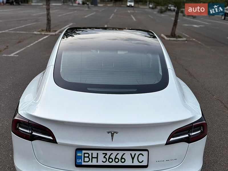Седан Tesla Model 3 2020 в Одессе