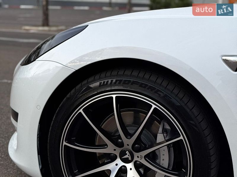 Седан Tesla Model 3 2020 в Одессе