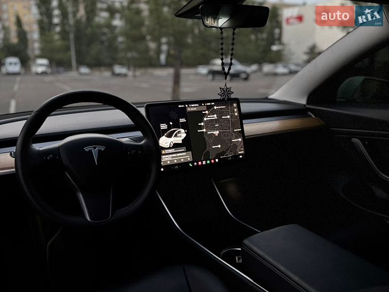 Седан Tesla Model 3 2020 в Одессе