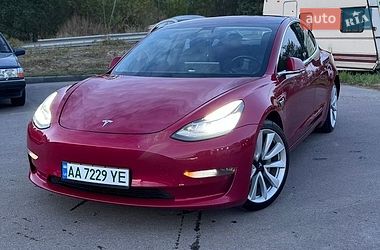 Седан Tesla Model 3 2018 в Києві