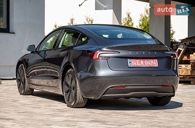 Седан Tesla Model 3 2025 в Ивано-Франковске