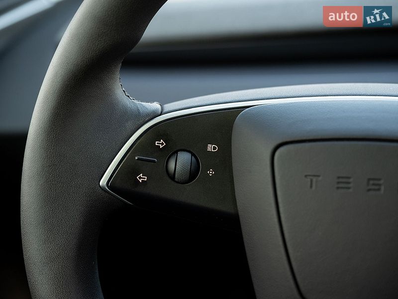 Седан Tesla Model 3 2025 в Ивано-Франковске