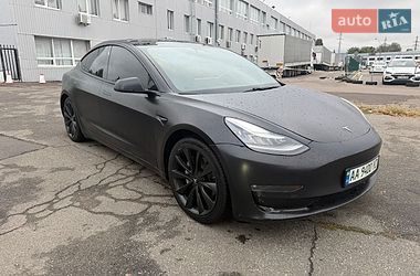Седан Tesla Model 3 2019 в Києві