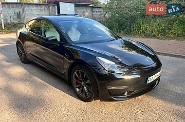 Седан Tesla Model 3 2023 в Киеве