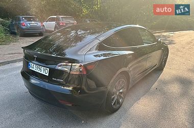Седан Tesla Model 3 2023 в Києві