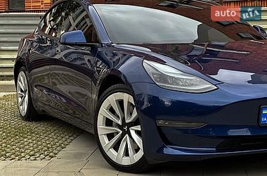 Седан Tesla Model 3 2021 в Самборе