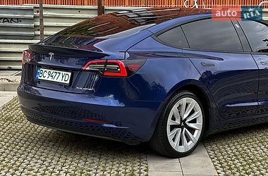 Седан Tesla Model 3 2021 в Самборе
