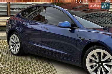 Седан Tesla Model 3 2021 в Самборе