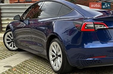 Седан Tesla Model 3 2021 в Самборе